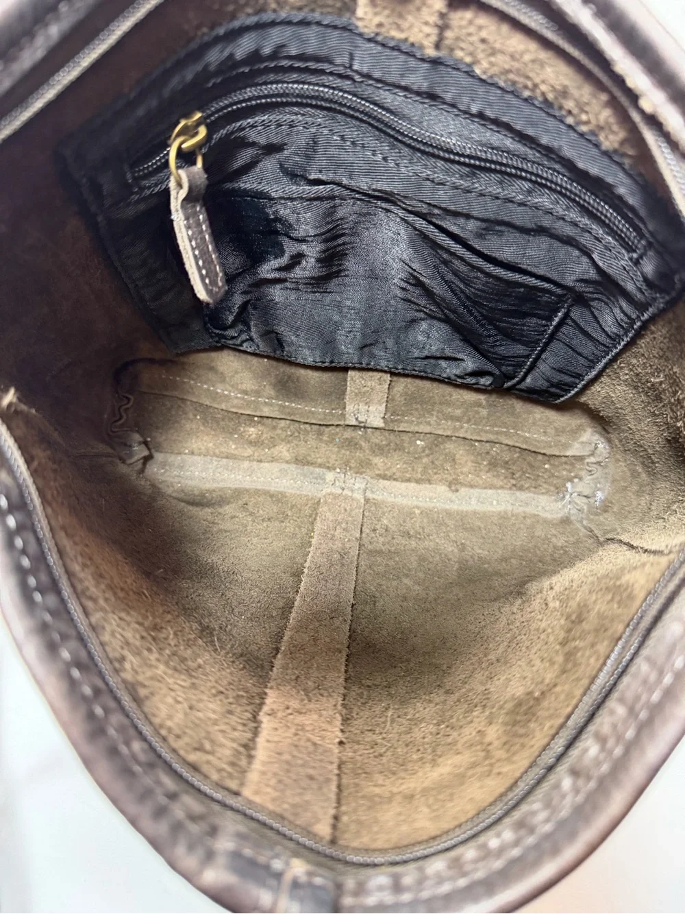 DULUTH TRADING COMPANY Lifetime Crossbody Brown Leather Sling Bag Purse
